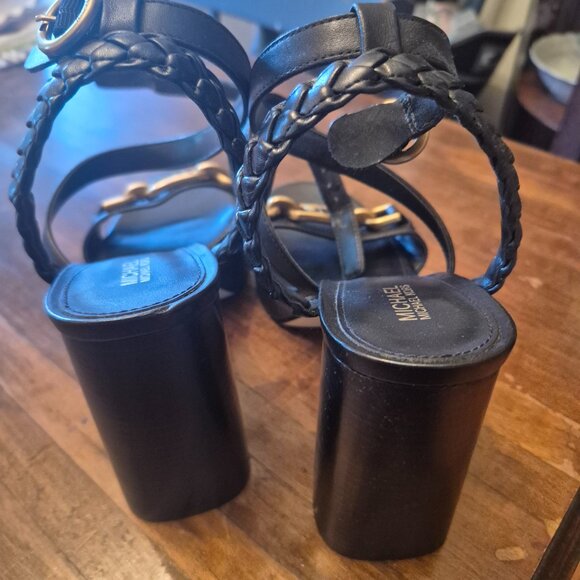 Heels - Picture 3 of 3